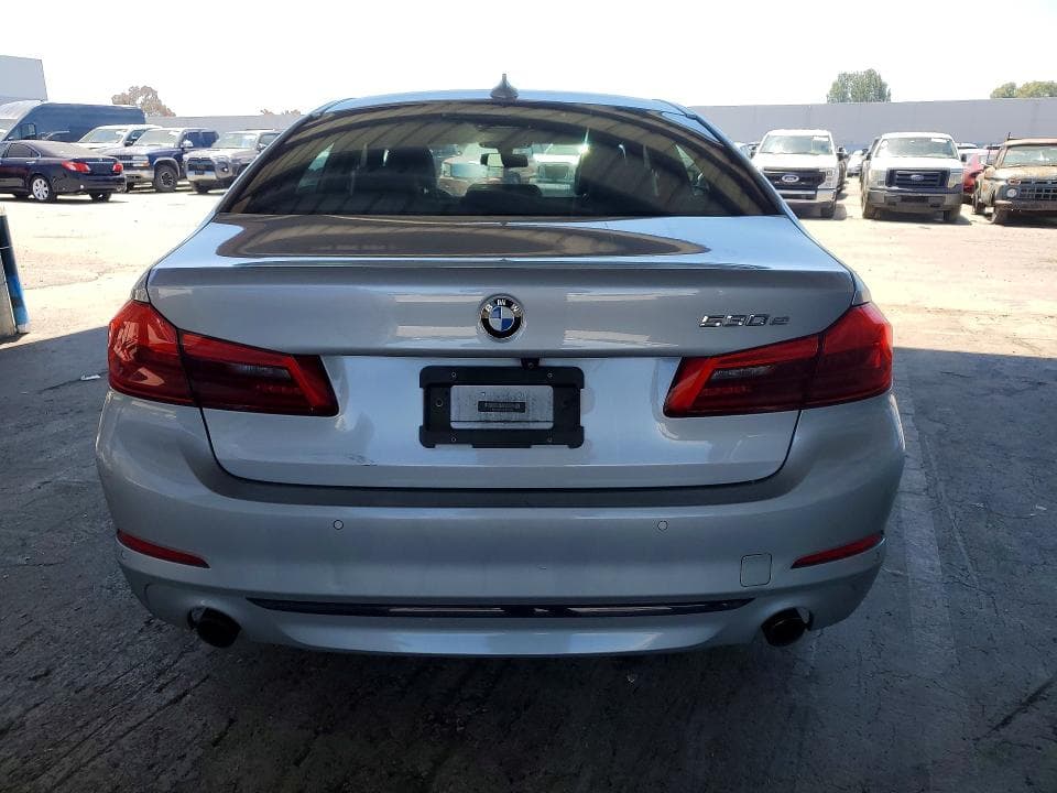 2019 BMW 530E 6