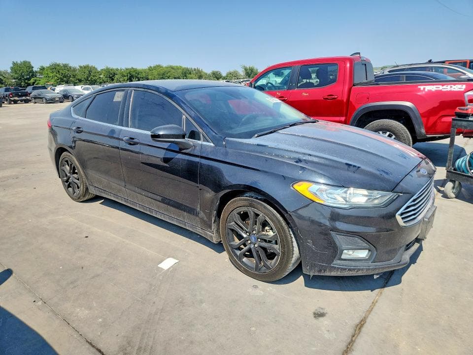 2019 FORD FUSION SE 4