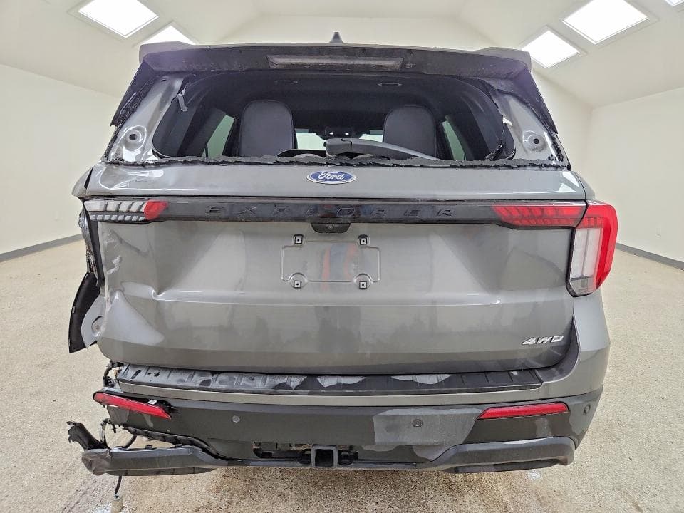 2026 FORD EXPLORER ST-LINE 6