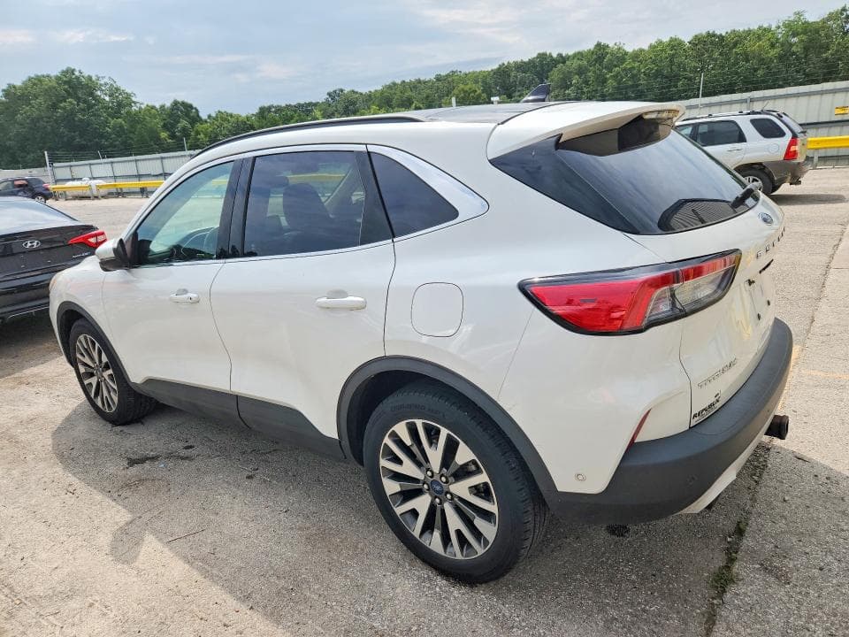 2020 FORD ESCAPE TITANIUM 2