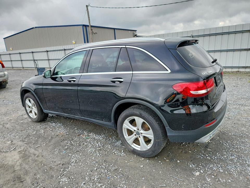 2017 MERCEDES-BENZ GLC 300 2
