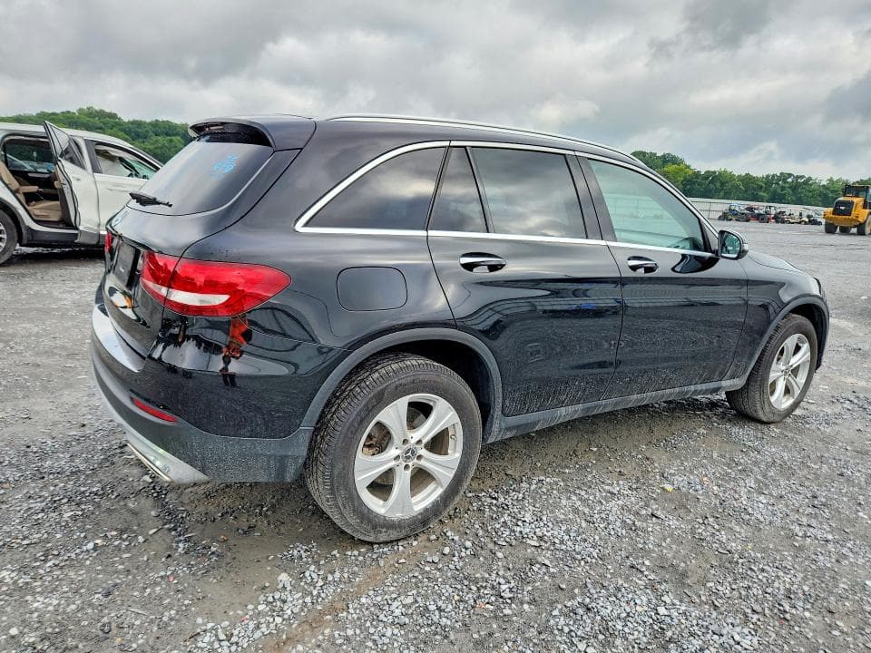 2017 MERCEDES-BENZ GLC 300 3