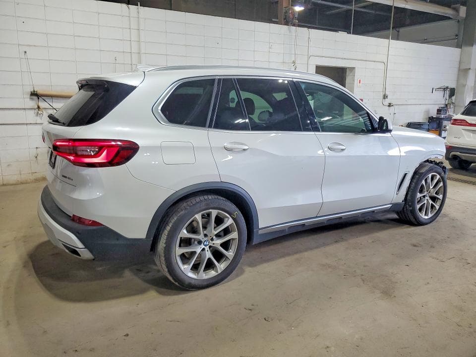 2021 BMW X5 XDRIVE45E 3