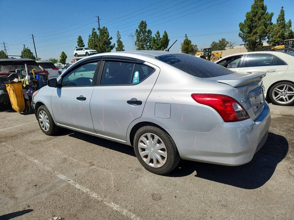 2017 NISSAN VERSA 1.6 SV 2