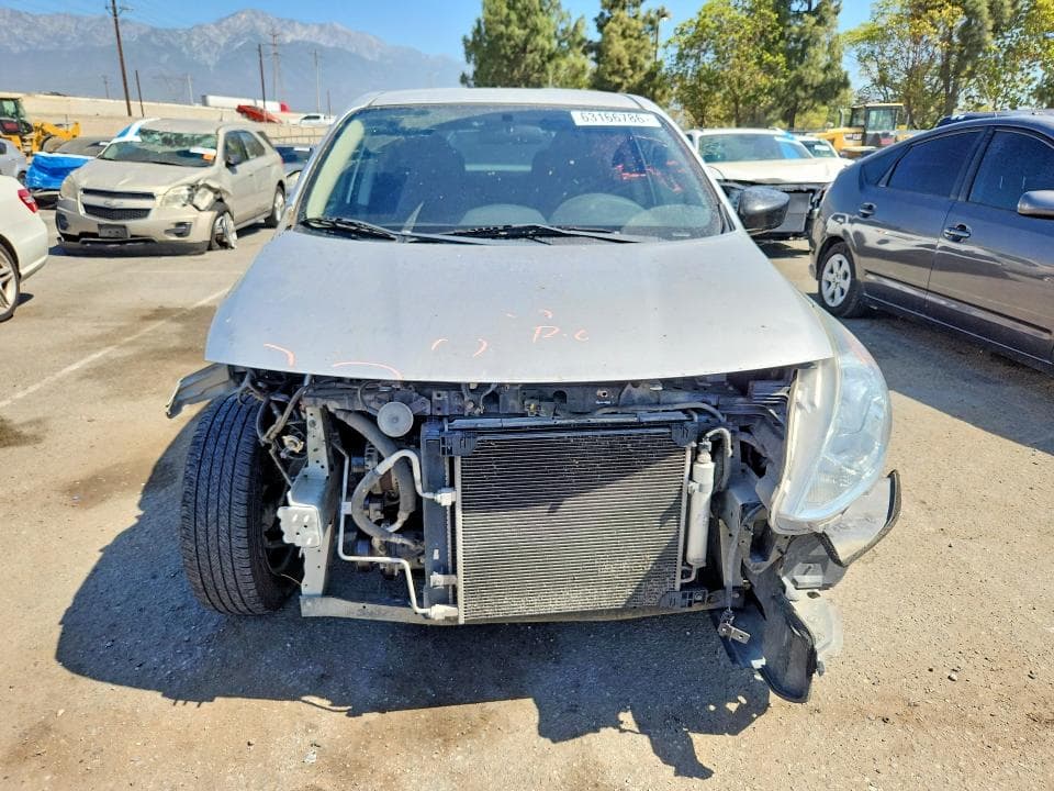 2017 NISSAN VERSA 1.6 SV 5