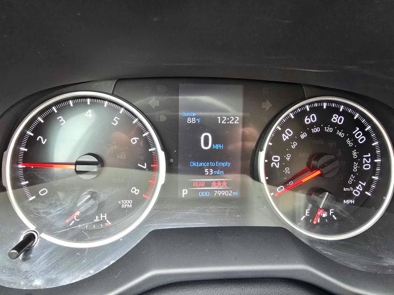 2022 TOYOTA RAV4 LE 8