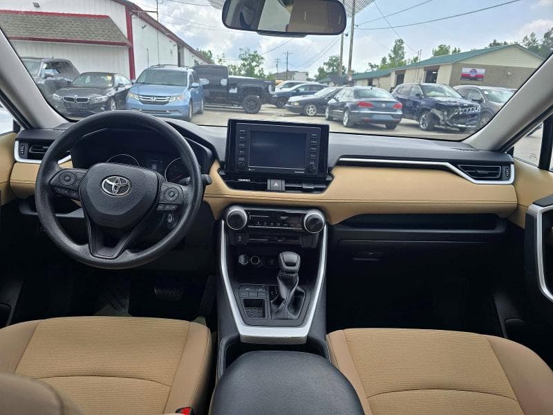 2022 TOYOTA RAV4 LE 9
