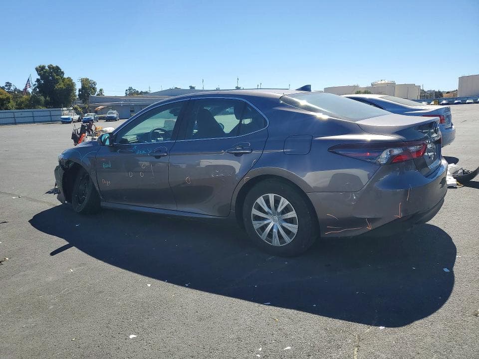 2023 TOYOTA CAMRY LE 2