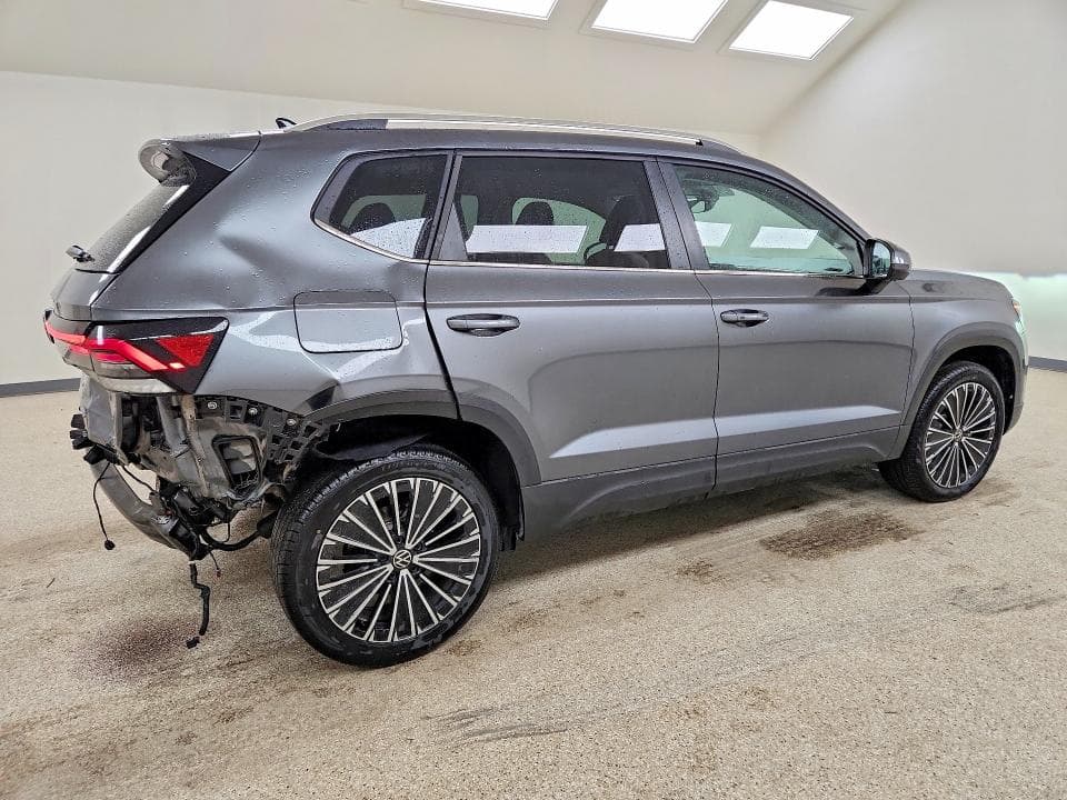2026 VOLKSWAGEN TAOS SE 3