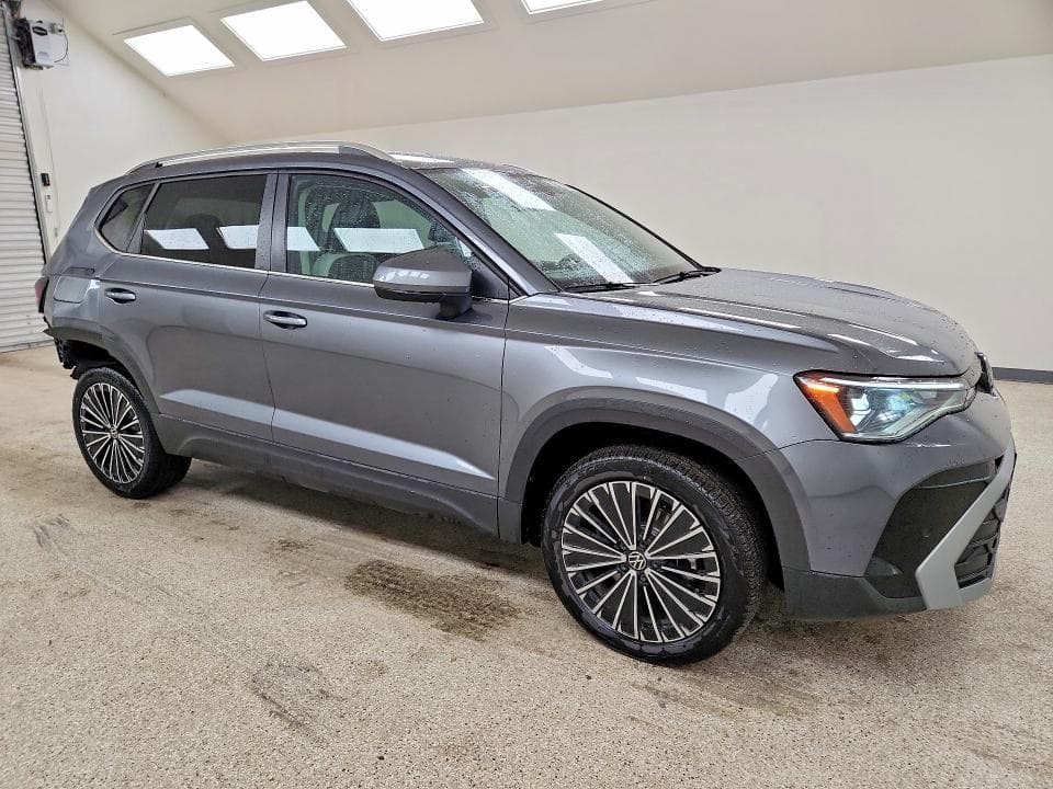 2026 VOLKSWAGEN TAOS SE 4