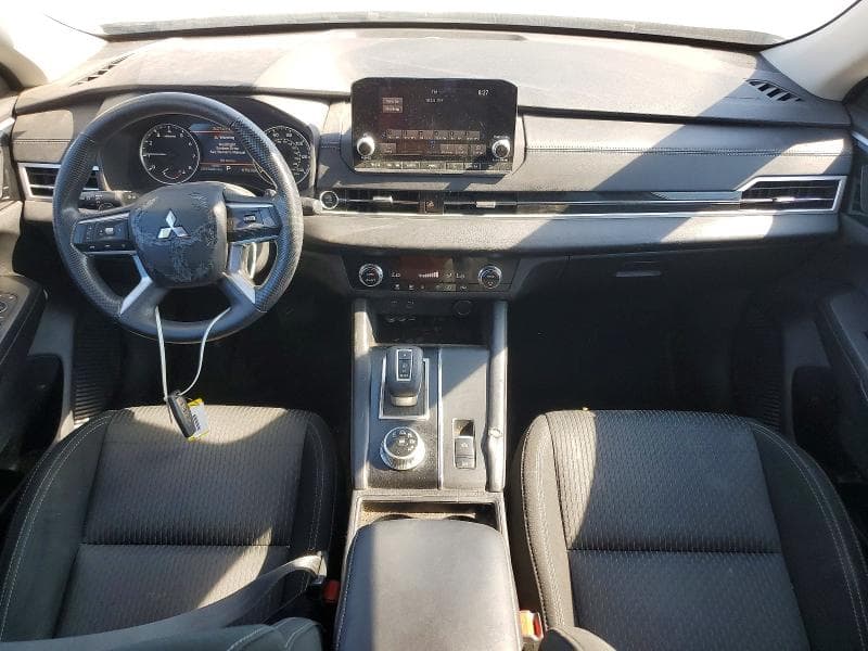 2022 MITSUBISHI OUTLANDER ES 8