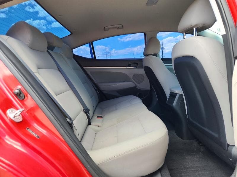 2018 HYUNDAI ELANTRA SEL 10