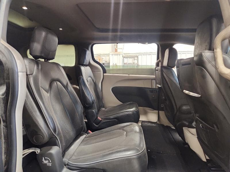 2017 CHRYSLER PACIFICA LIMITED 11