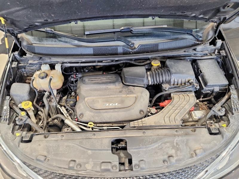 2017 CHRYSLER PACIFICA LIMITED 12