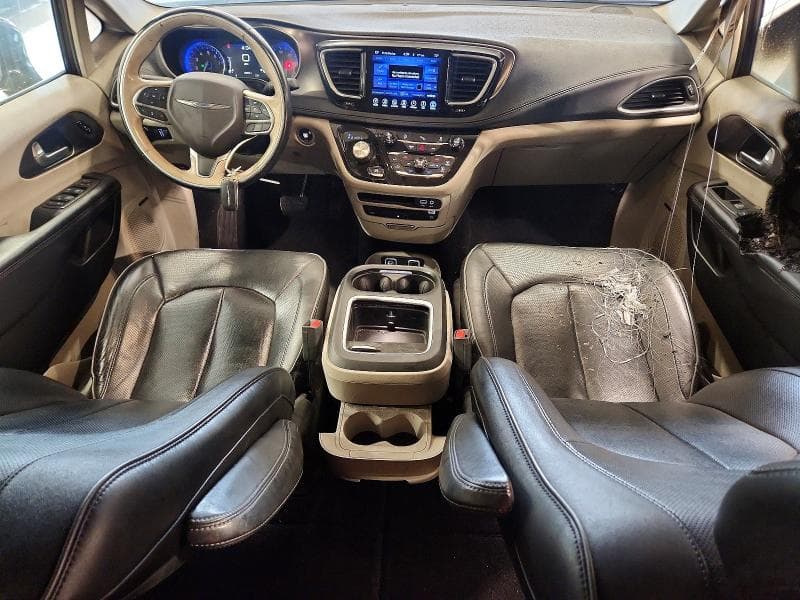 2017 CHRYSLER PACIFICA LIMITED 8