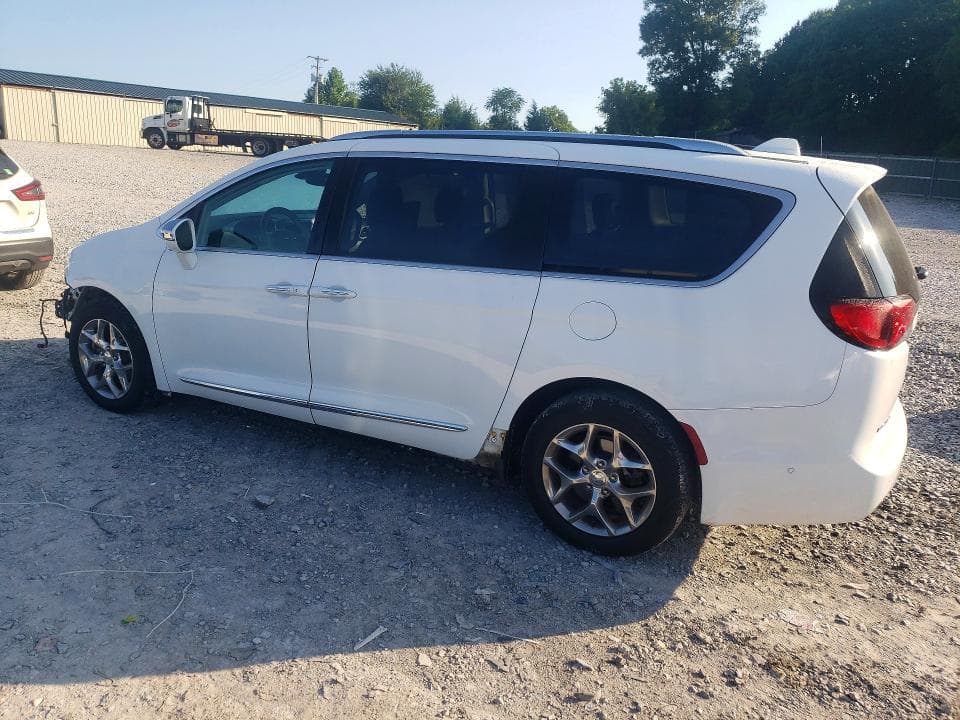 2017 CHRYSLER PACIFICA LIMITED 2