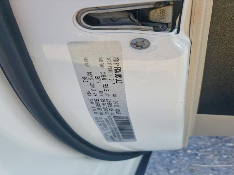 2017 CHRYSLER PACIFICA LIMITED 14