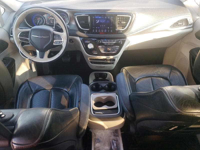 2017 CHRYSLER PACIFICA LIMITED 8