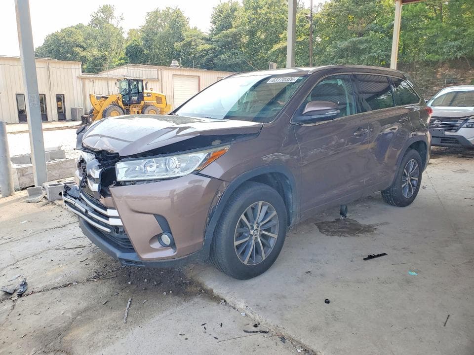 2017 TOYOTA HIGHLANDER XLE - 1