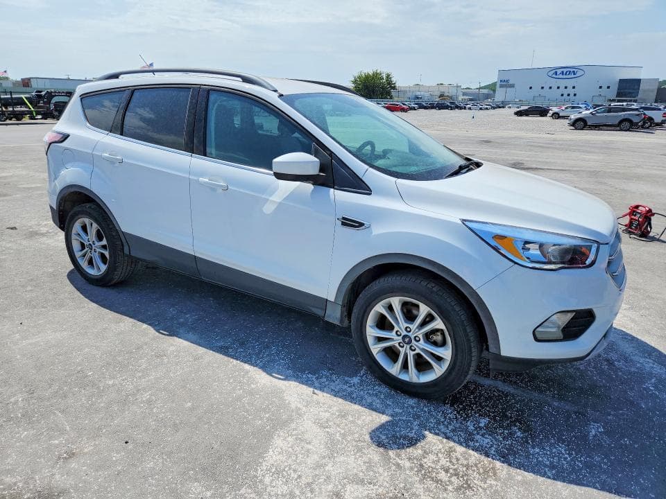 2018 FORD ESCAPE SE 4