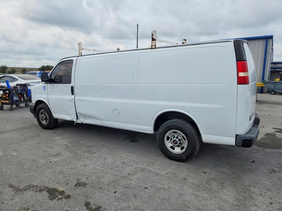 2017 GMC SAVANA G2500 2