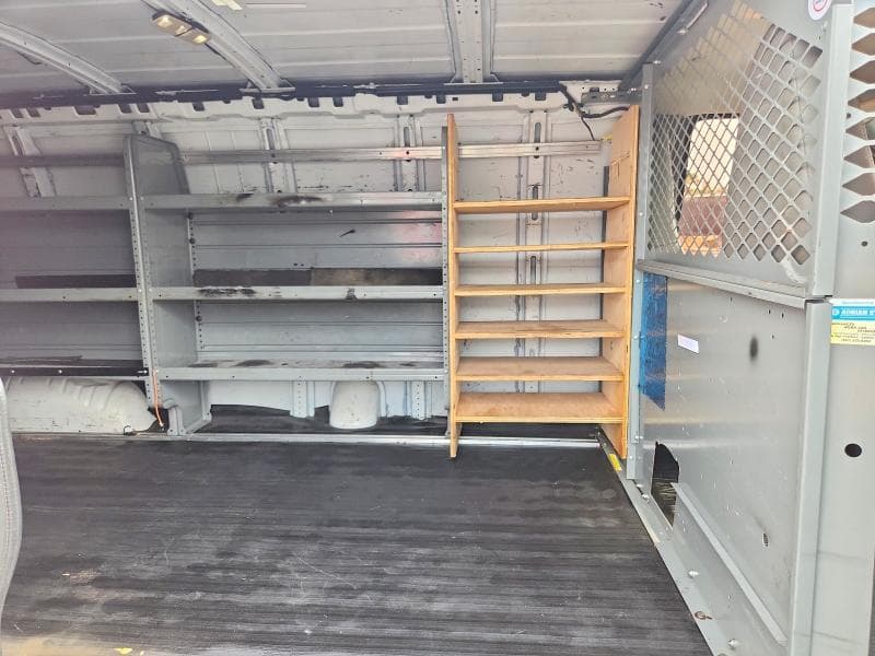 2017 GMC SAVANA G2500 11