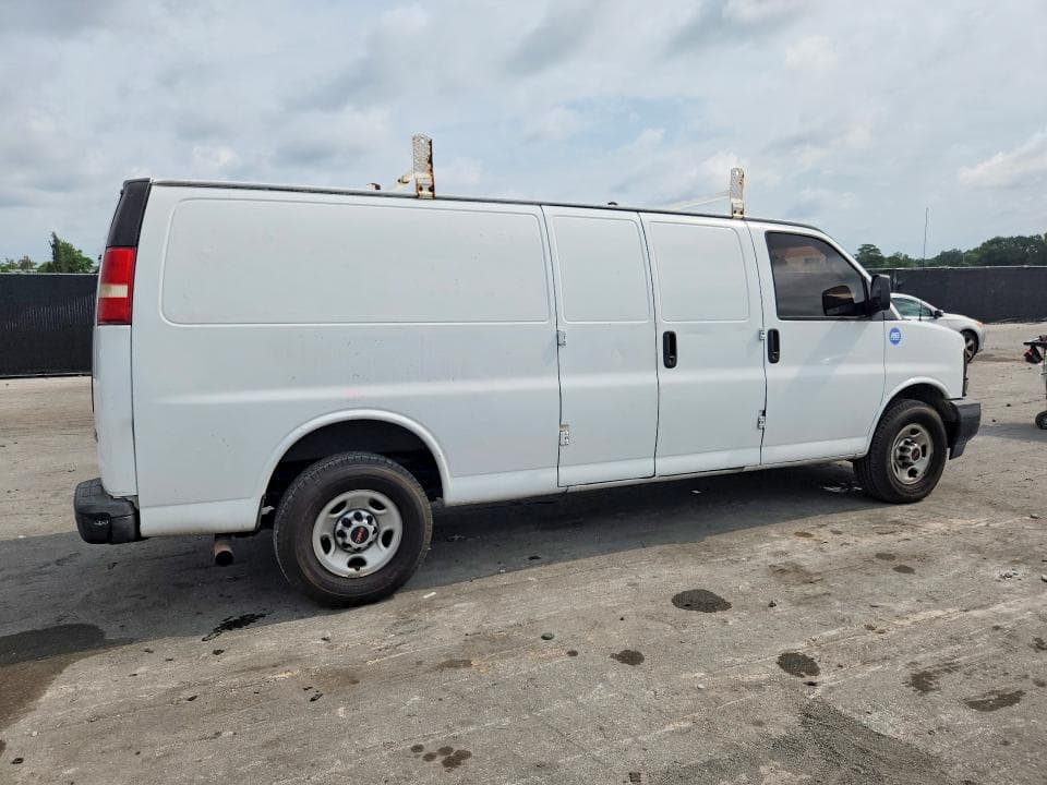 2017 GMC SAVANA G2500 3