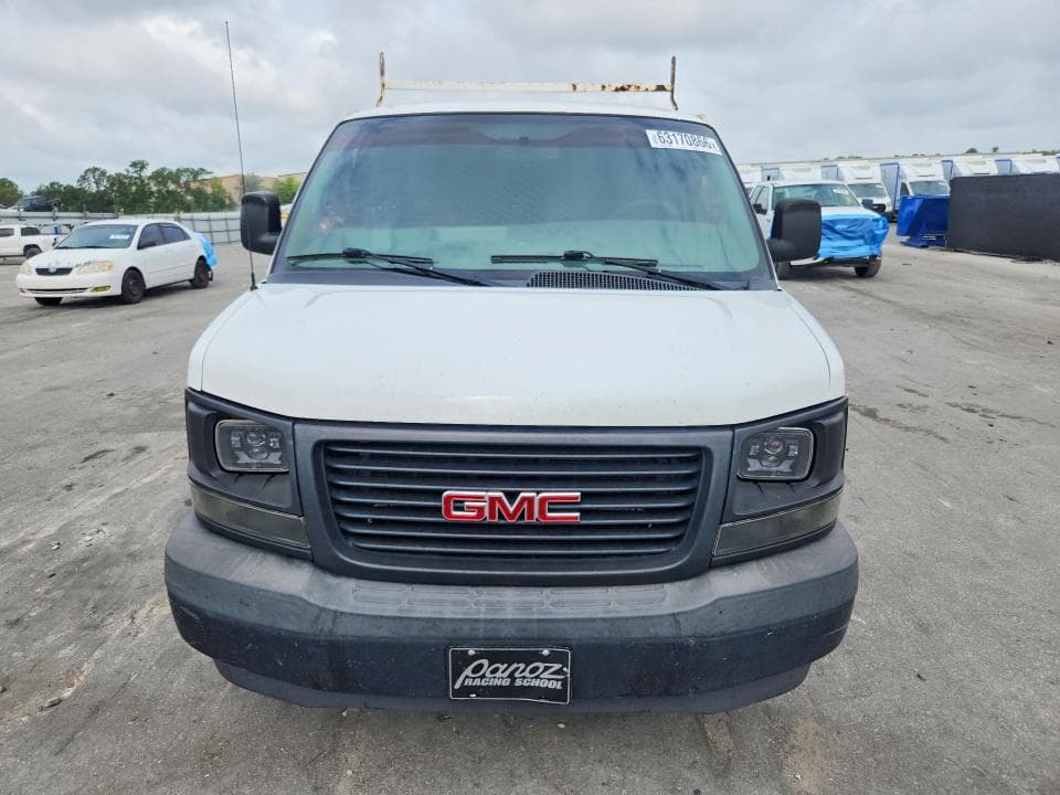 2017 GMC SAVANA G2500 5