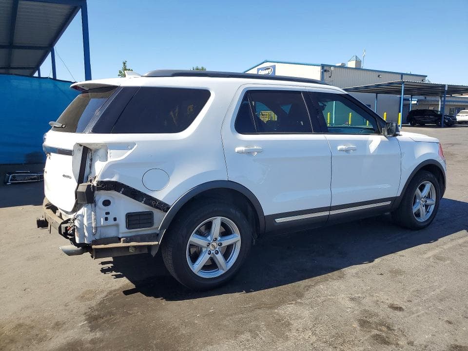 2017 FORD EXPLORER XLT 3