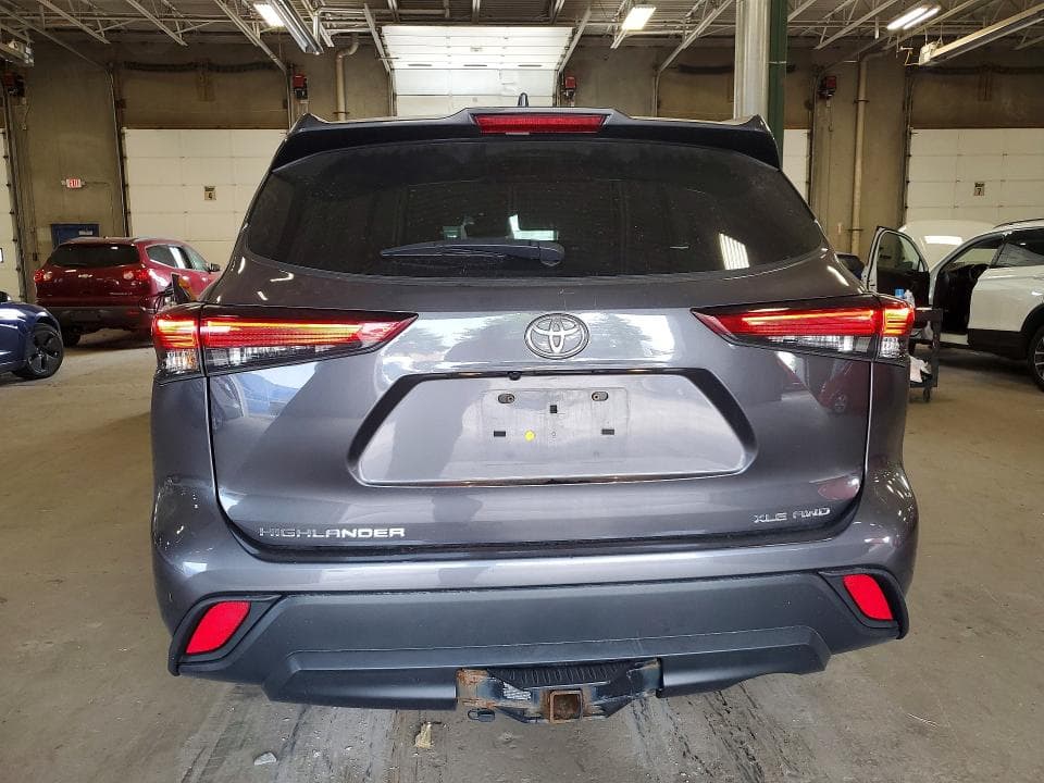 2021 TOYOTA HIGHLANDER XLE 6
