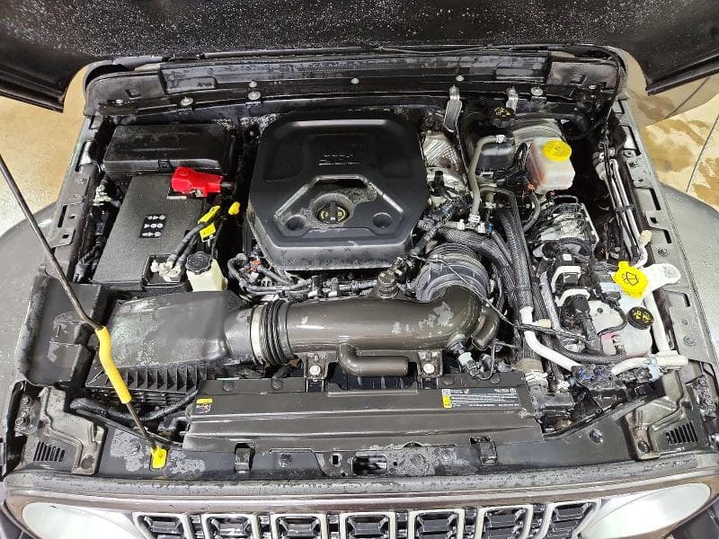 2025 JEEP WRANGLER SAHARA 12