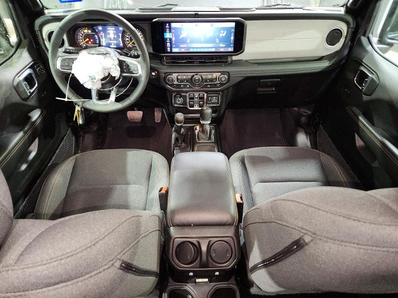 2025 JEEP WRANGLER SAHARA 8
