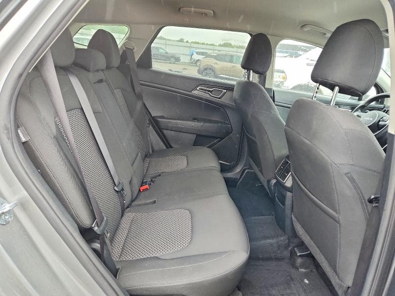 2024 KIA SPORTAGE LX 11