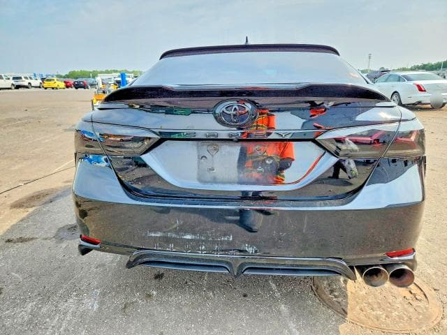 2021 TOYOTA CAMRY SE 6