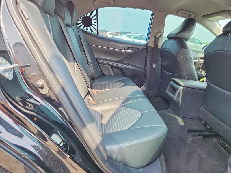 2021 TOYOTA CAMRY SE 10
