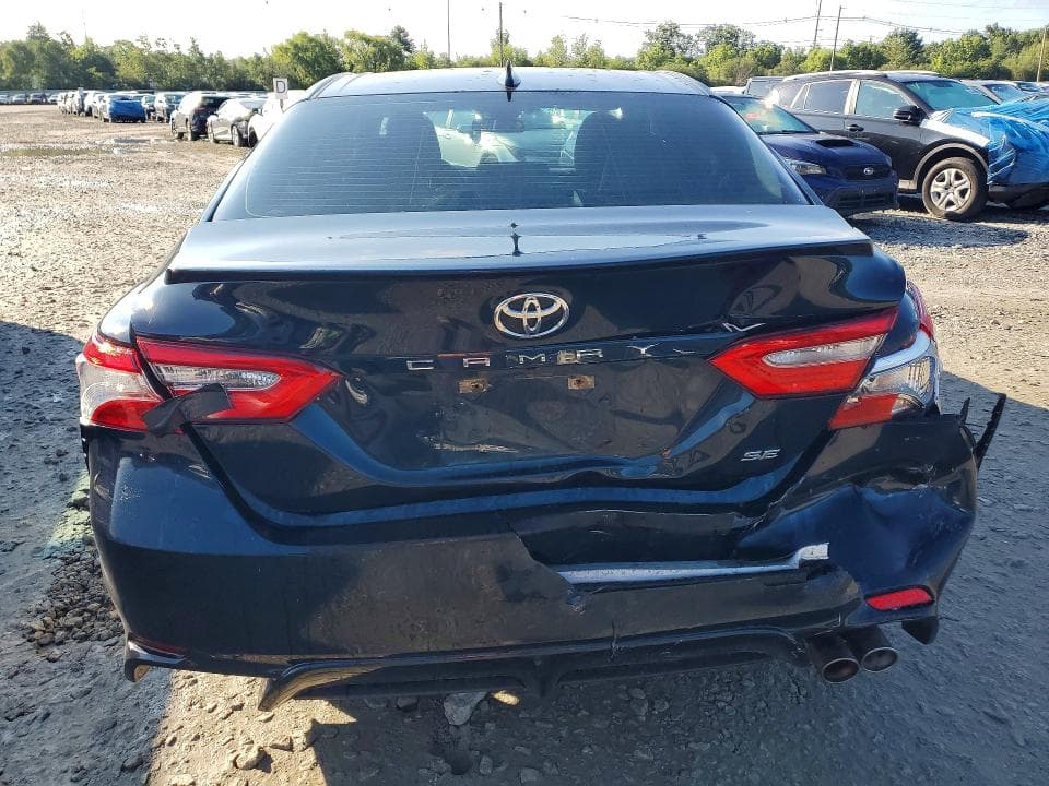 2019 TOYOTA CAMRY SE 6