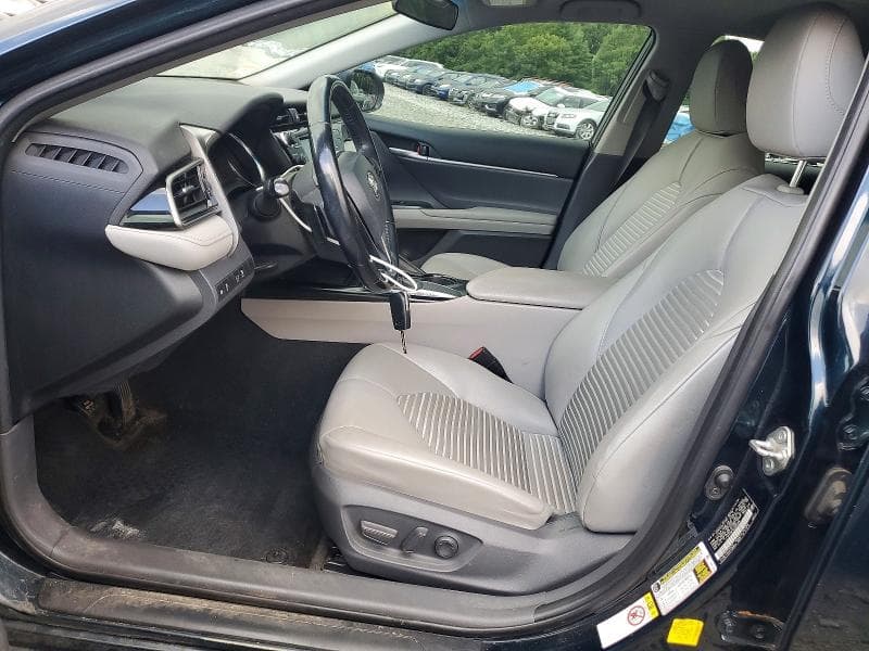 2019 TOYOTA CAMRY SE 7