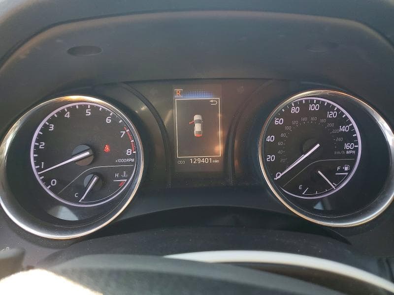 2019 TOYOTA CAMRY SE 9