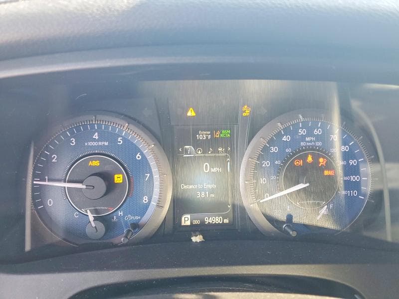 2019 TOYOTA SIENNA XLE PREMIUM 8-PASSENGER 9