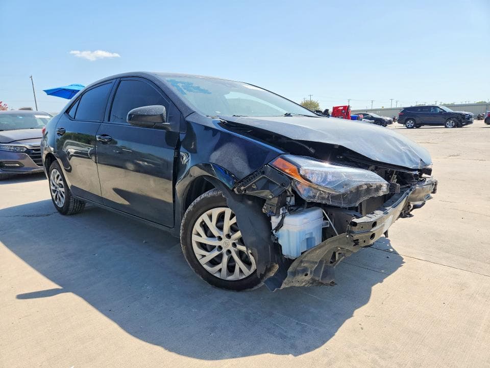 2018 TOYOTA COROLLA LE 4
