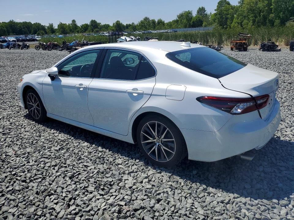 2024 TOYOTA CAMRY XLE 2