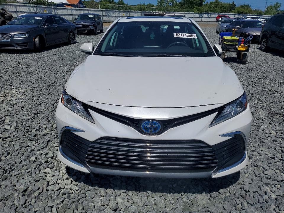 2024 TOYOTA CAMRY XLE 5