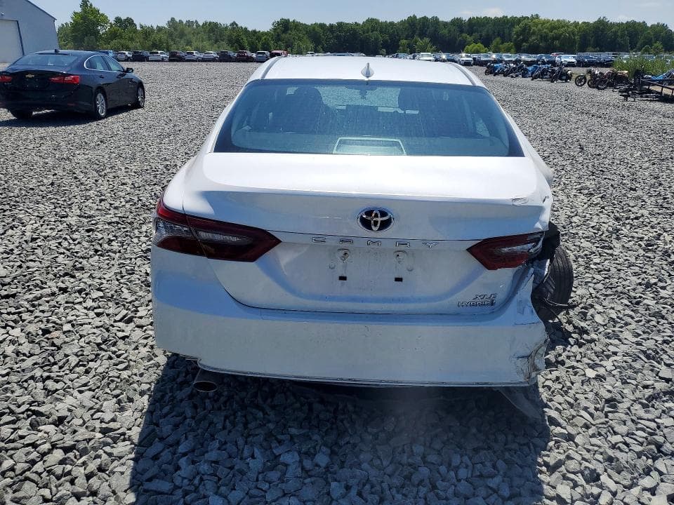 2024 TOYOTA CAMRY XLE 6