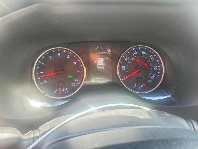 2020 TOYOTA RAV4 XLE 9