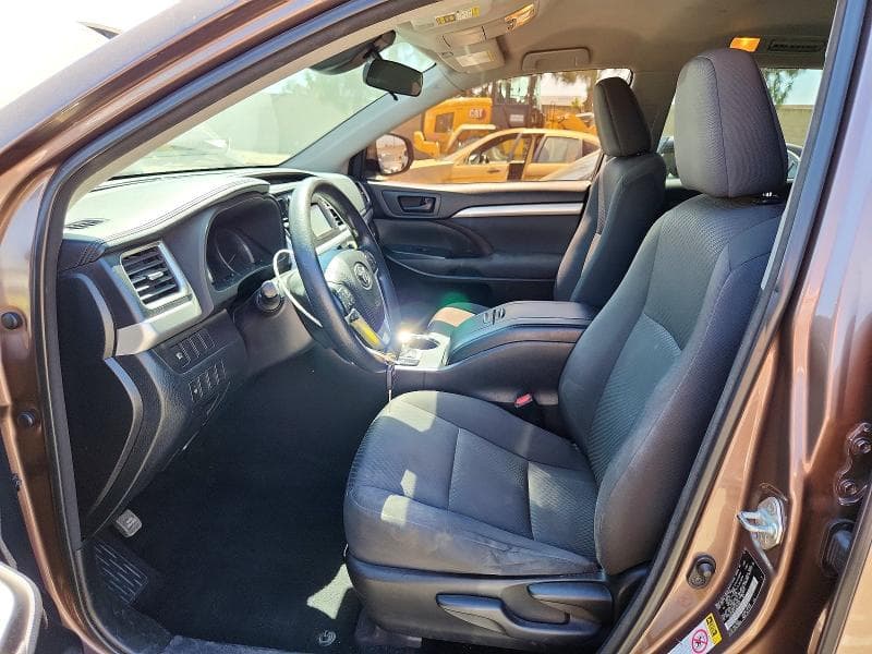 2018 TOYOTA HIGHLANDER LE 7