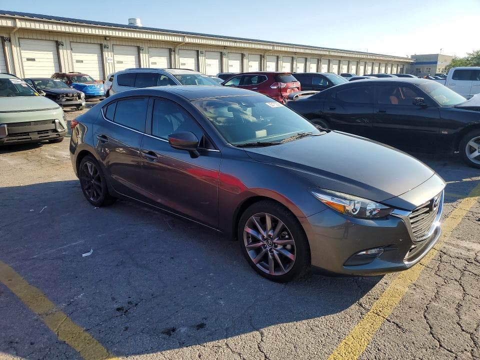 2018 MAZDA 3 TOURING 4