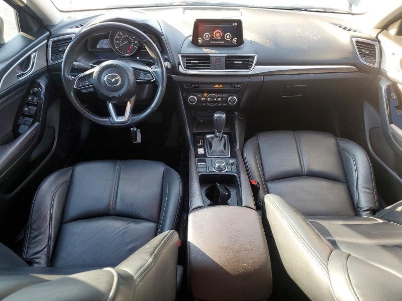 2018 MAZDA 3 TOURING 8