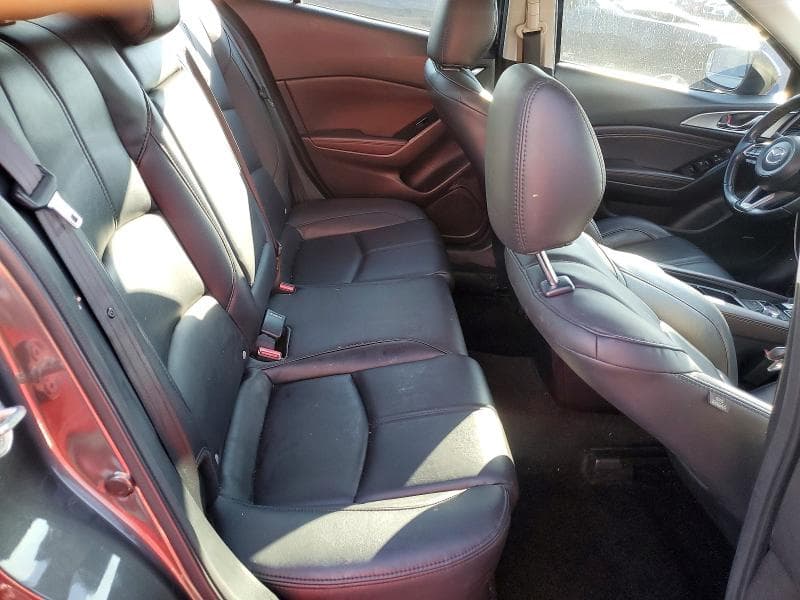 2018 MAZDA 3 TOURING 10