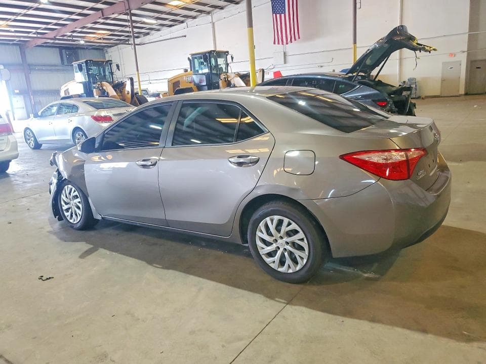 2018 TOYOTA COROLLA LE 2