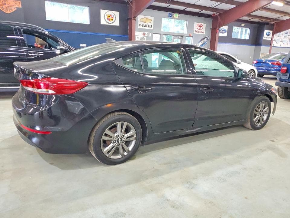 2017 HYUNDAI ELANTRA SE 3
